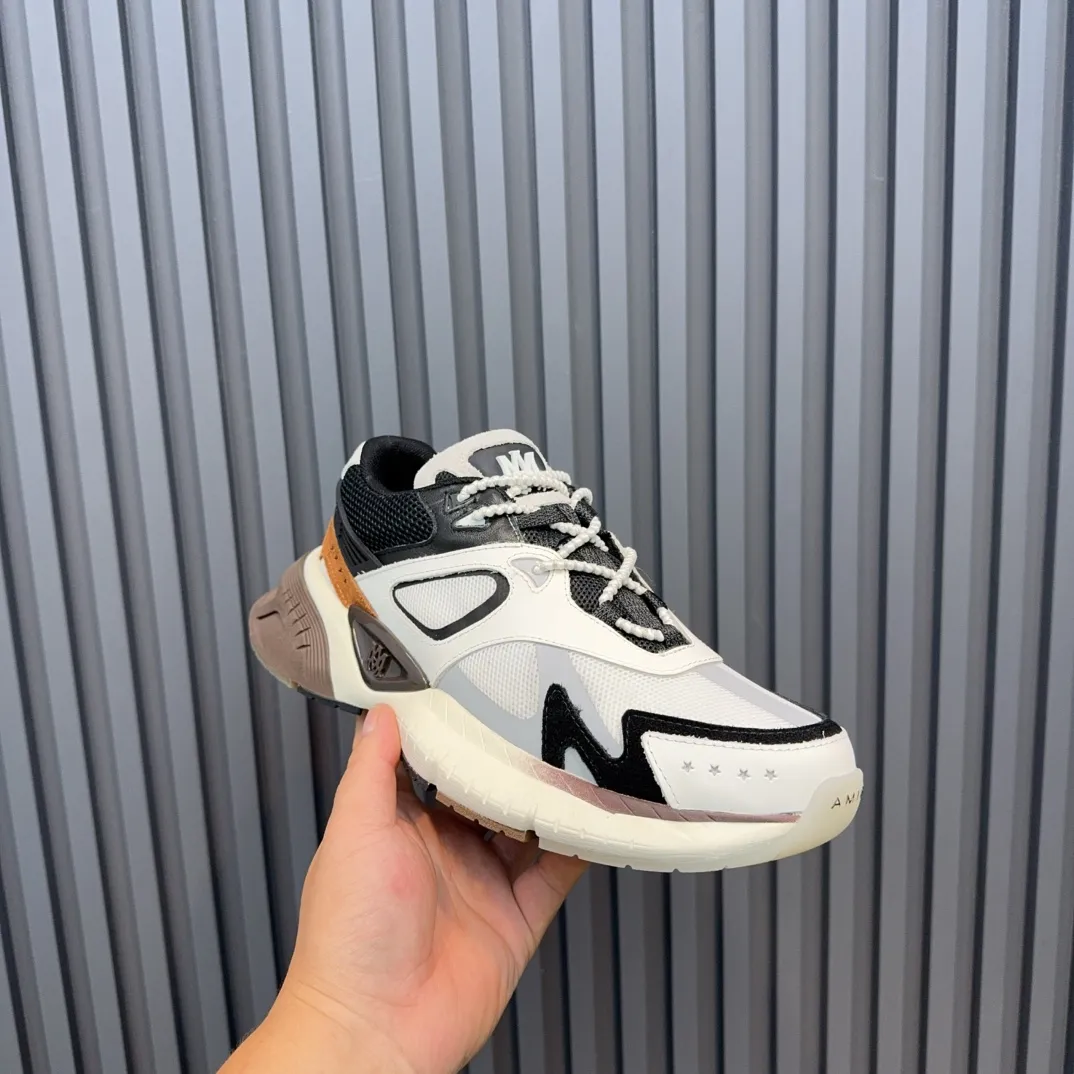 [AMIRI Amir] P: 760💰Size for couples: Female 35-40; Male 39-44; (Customized at 45.46) AMIRI Amir New Autumn and Winter Products New Autumn Latest Catwalk Couple Color Block Bread Casual Sports Shoes Series〰 Full of detailed casual fashion style New generation of bone shoes popular classic upgrades Super comfortable and super popular! AUTRY is an exclusive version of AUTRY couple casual shoes from a high street brand in Los Angeles. Many celebrity Internet celebrities have the same style. Chinese new rapper Xiaobai Gali, Wang Yibo, Yang Mi and other Internet celebrity bloggers are competing for their feet. The three-dimensional molded metal logo on the side of the AJ1 shoe is on par with Nike's popular Fog. The heroic value instantly has a bit of punk rock flavor, all showing fashion sense and street style... ▪ Upper: original custom-made cowhide + original custom-made breathable mesh ▪Inner lining: original customized breathable mesh ▪Outsole: original molded two-color TPU rubber combination outsole.